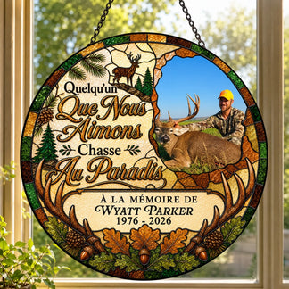 Attrape-soleil personnalise a la memoire de Wyatt Parker avec une photo de chasse et une citation commemorative.