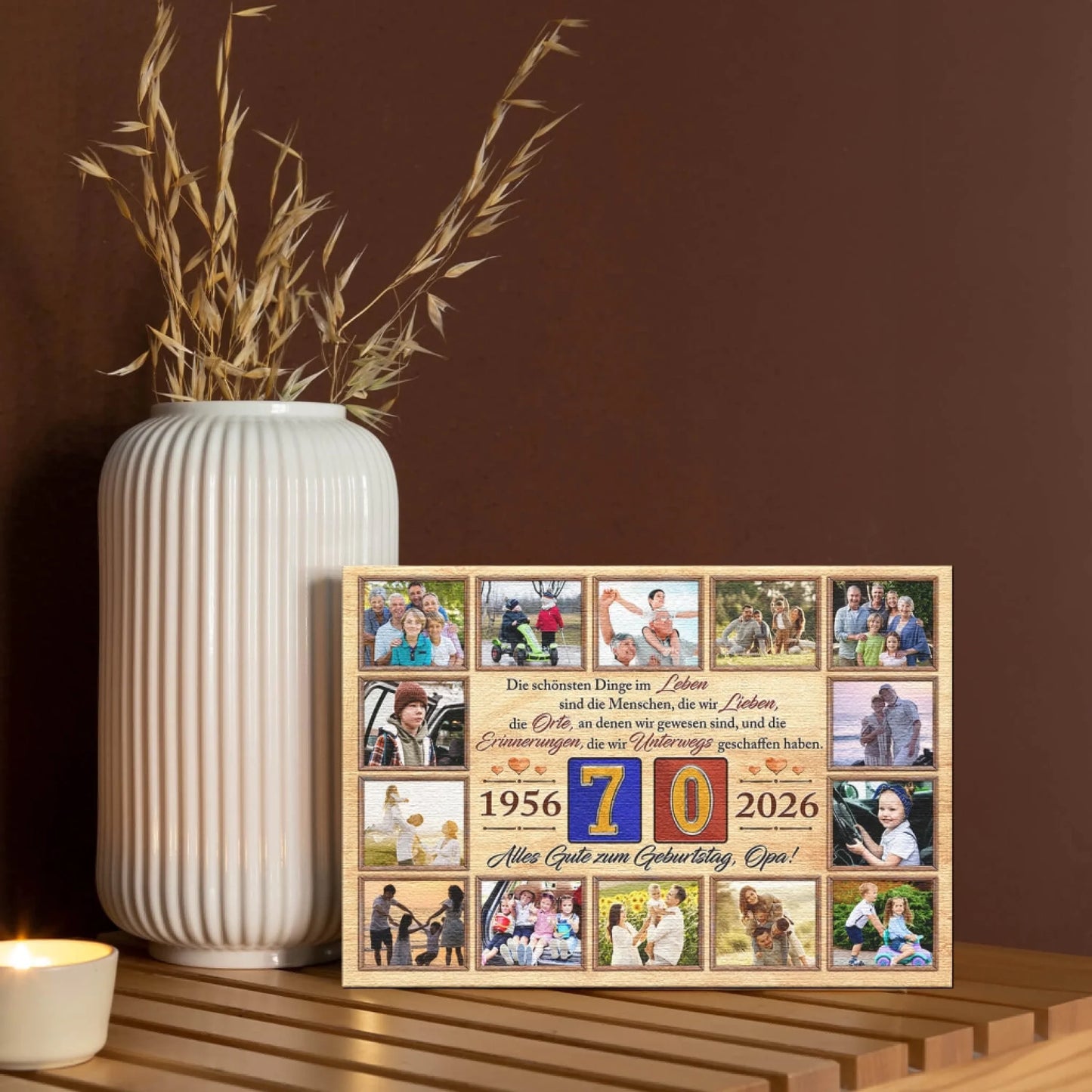 Individuelle Leinwand-Collage für Opa zum 70. Geburtstag mit zwölf persönlichen Familienfotos und liebevollem Spruch auf Holzoptik-Hintergrund.