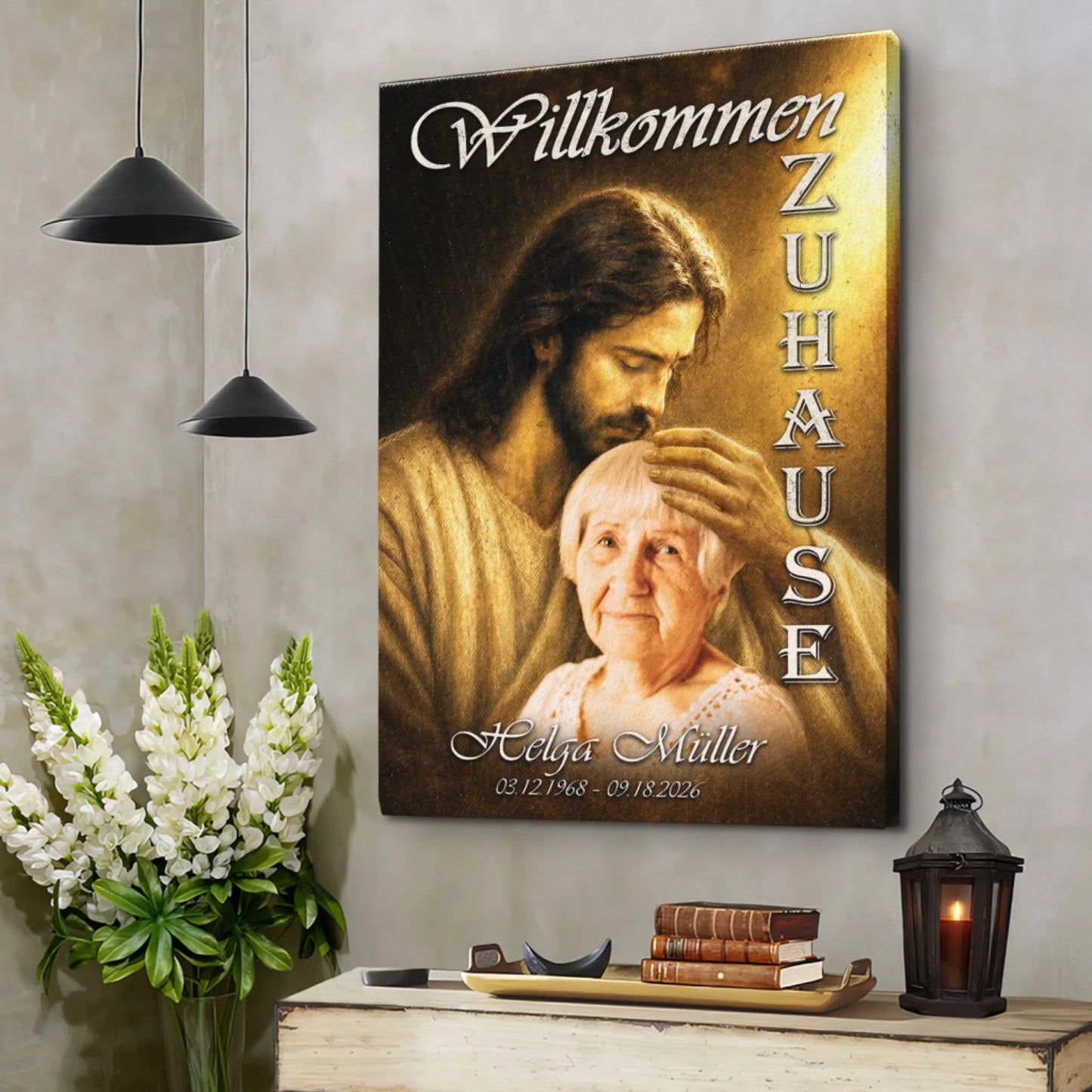 Personalisierte Leinwand Willkommen Zuhause als Gedenkgeschenk mit dem Namen Helga Mueller und Lebensdaten.
