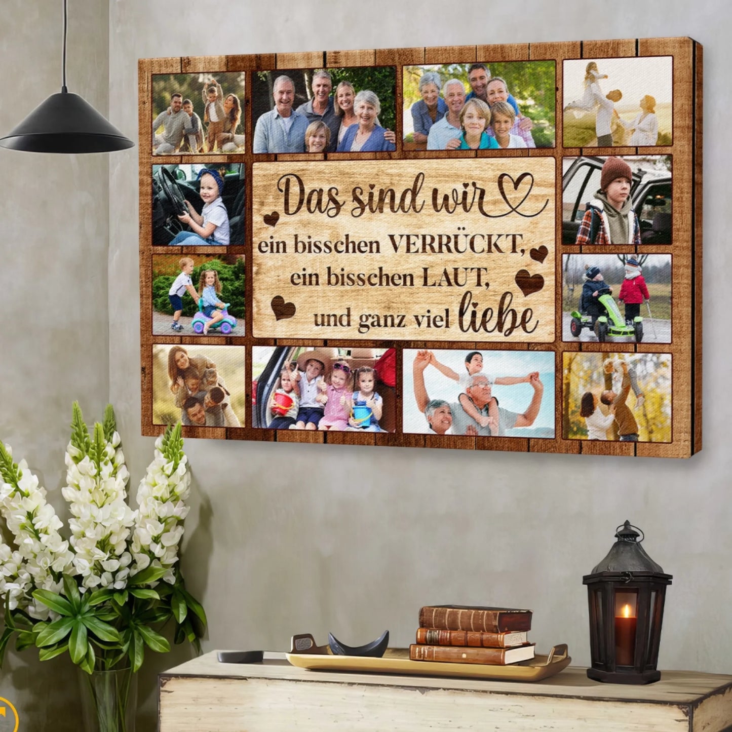 Personalisierte Leinwand mit Fotocollage und dem Spruch Das sind wir ein bisschen verrückt ein bisschen laut und ganz viel Liebe als ideales Geschenk für Familien.