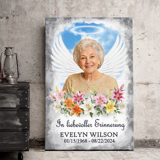 Personalisierte Gedenk-Leinwand mit Foto, Engelsflügeln und Blumen, ein würdiges Trauergeschenk für das eigene Zuhause.
