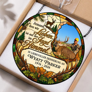 Runder Acryl Sonnenfaenger als Gedenkgeschenk mit Jager Foto, Hirsch Motiv und personalisierten Daten.